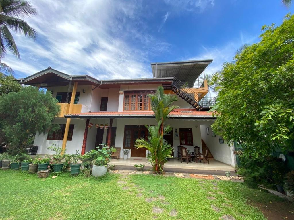 Serenity Villa Хикадува Екстериор снимка