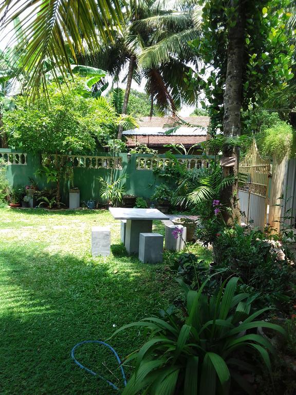 Serenity Villa Хикадува Екстериор снимка