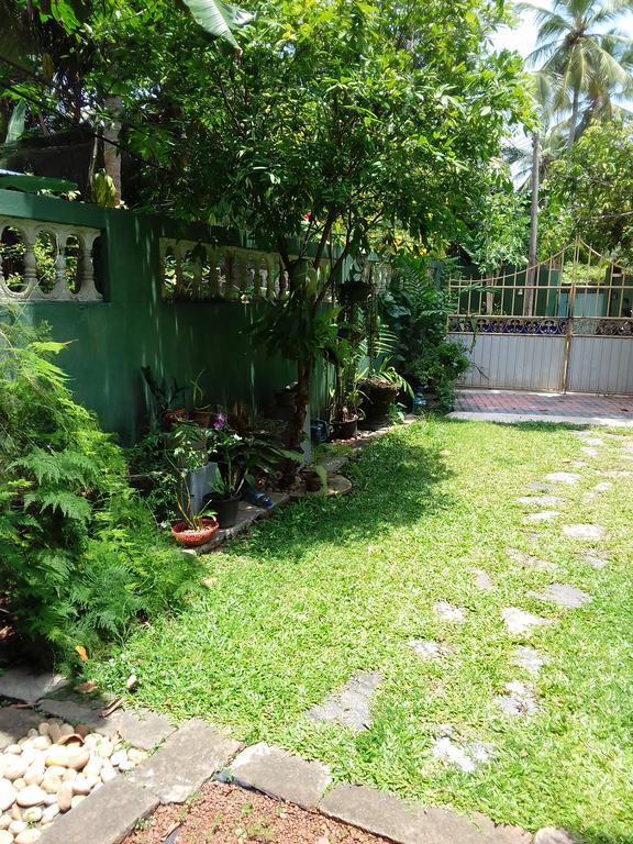 Serenity Villa Хикадува Екстериор снимка