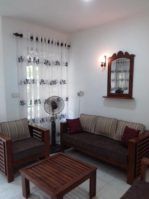 Serenity Villa Хикадува Екстериор снимка